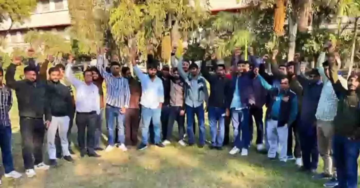 प्रतापगढ़: फार्मासिस्ट संघर्ष समिति ने मेरिट व बोनस आधारित भर्ती की माँग को लेकर जयपुर में अधिकारियों से की मुलाकात प्रतापगढ़: फार्मासिस्ट संघर्ष समिति ने मेरिट व बोनस आधारित भर्ती की माँग को लेकर जयपुर में अधिकारियों से की मुलाकात