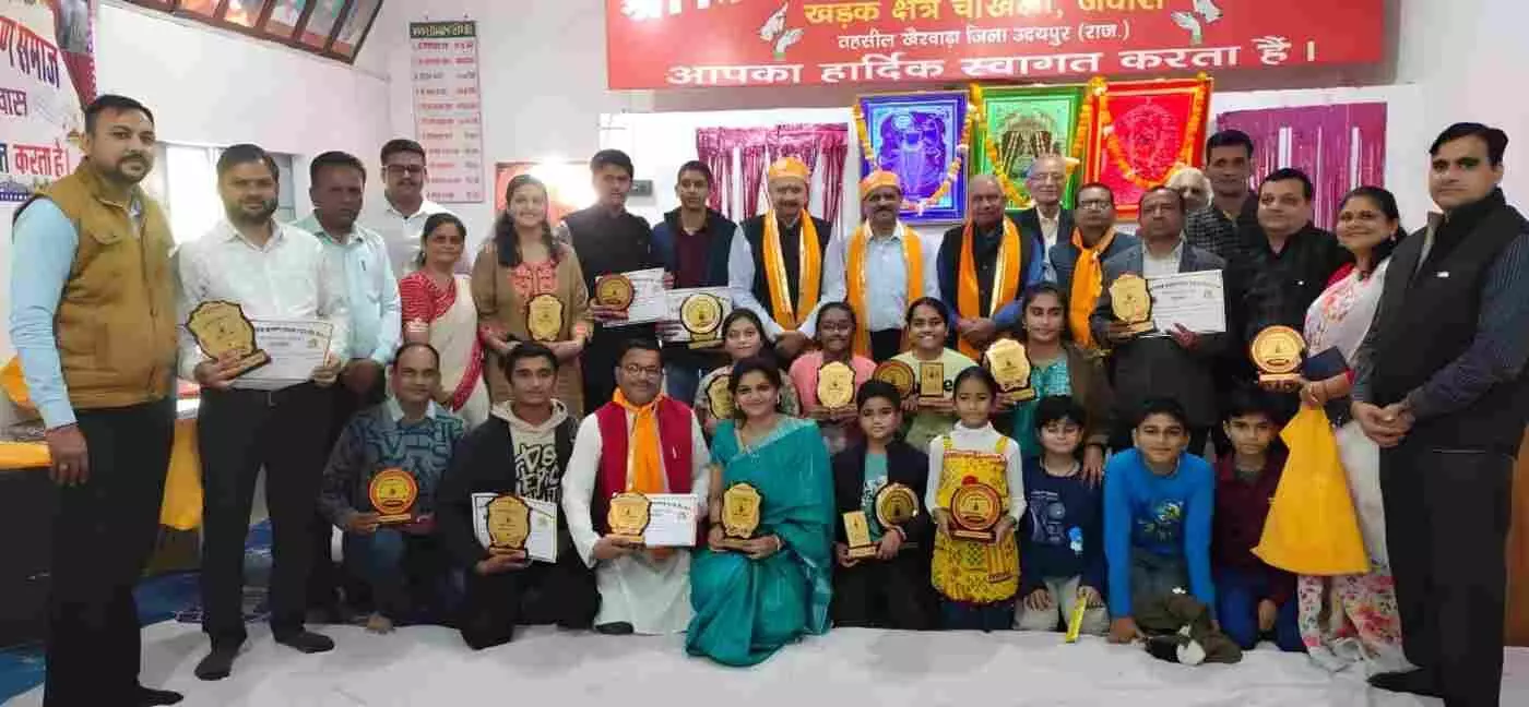 त्रिमेस समाज ने 48 प्रतिभाओं का किया भव्य सम्मान