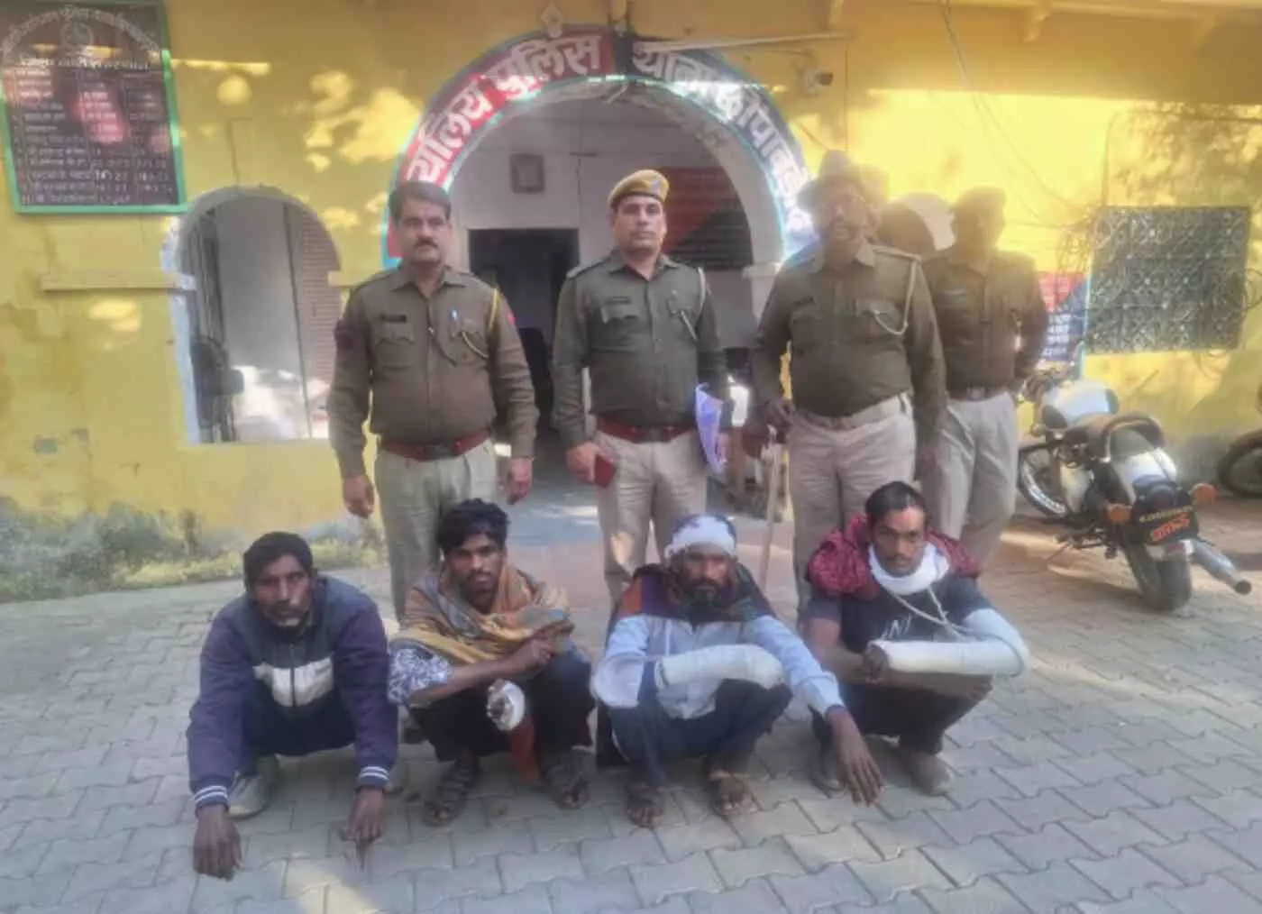 जमीन विवाद ने ली जान, बिन्दाराडा हत्याकांड में चार आरोपी गिरफ्तार जमीन विवाद ने ली जान, बिन्दाराडा हत्याकांड में चार आरोपी गिरफ्तार