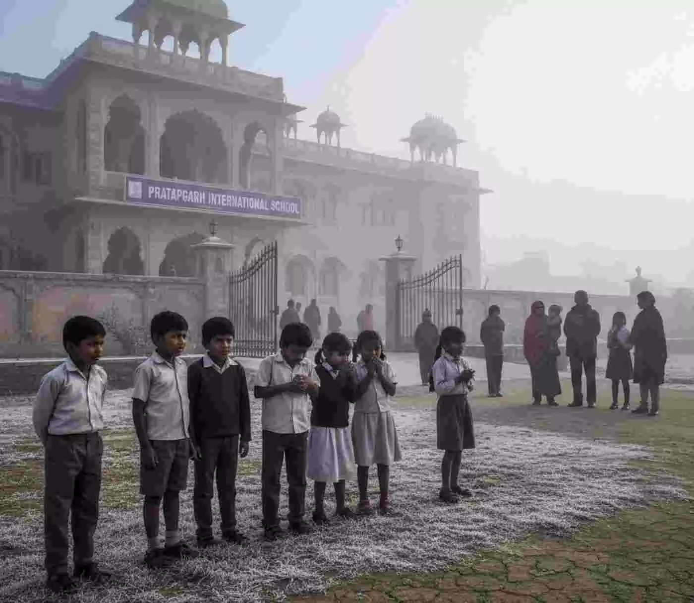ठंडी में बच्चों की सेहत पर खतरा ठंडी में बच्चों की सेहत पर खतरा