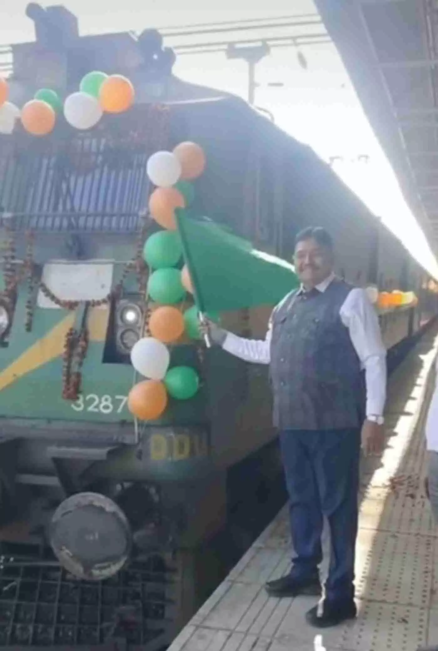 डूंगरपुर से 504 तीर्थयात्री रामेश्वरम-मदुरै के लिए रवाना, डूंगरपुर से 504 तीर्थयात्री रामेश्वरम-मदुरै के लिए रवाना,