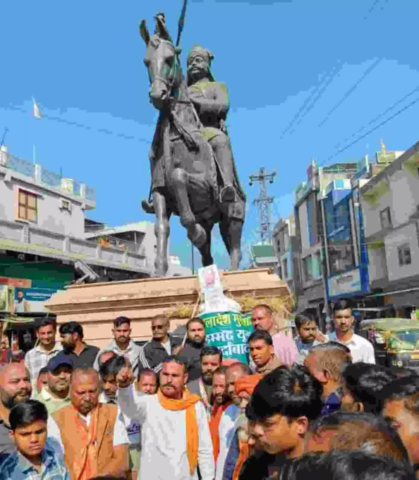 बारां में विहिप-बजरंग दल व हिन्दू समाज का उग्र आक्रोश, बांग्लादेश विरोध में पुतला दहन बारां में विहिप-बजरंग दल व हिन्दू समाज का उग्र आक्रोश, बांग्लादेश विरोध में पुतला दहन