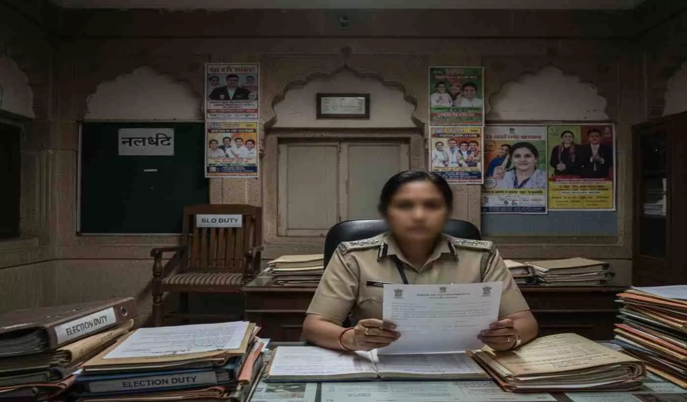 जयपुर: बीएलओ ड्यूटी में लापरवाही पर कड़ी कार्रवाई, आदर्श नगर में कमल चन्द डाबोडिया निलंबित जयपुर: बीएलओ ड्यूटी में लापरवाही पर कड़ी कार्रवाई, आदर्श नगर में कमल चन्द डाबोडिया निलंबित