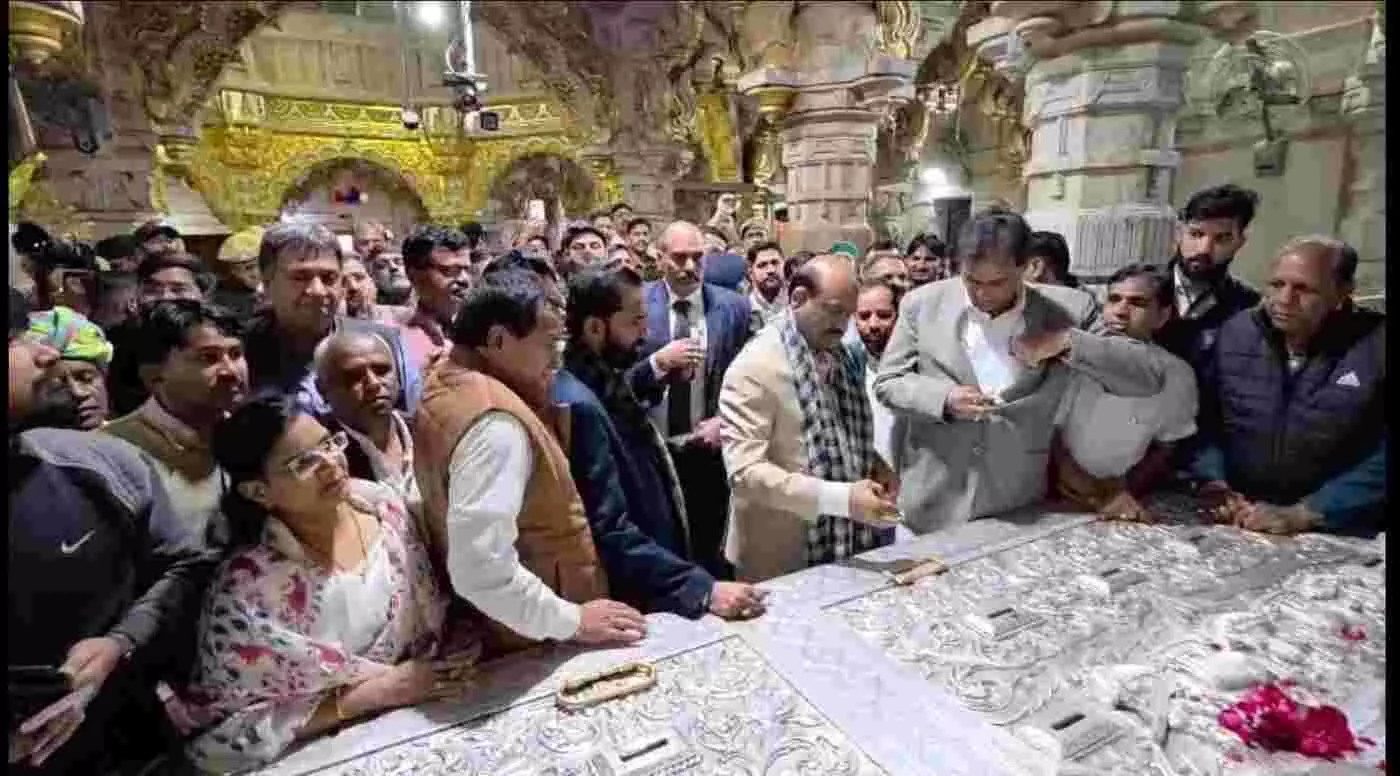 चित्तौड़गढ़ में लोकसभा अध्यक्ष ओम बिरला ने किए सांवलिया सेठ के भव्य दर्शन, चित्तौड़गढ़ में लोकसभा अध्यक्ष ओम बिरला ने किए सांवलिया सेठ के भव्य दर्शन,