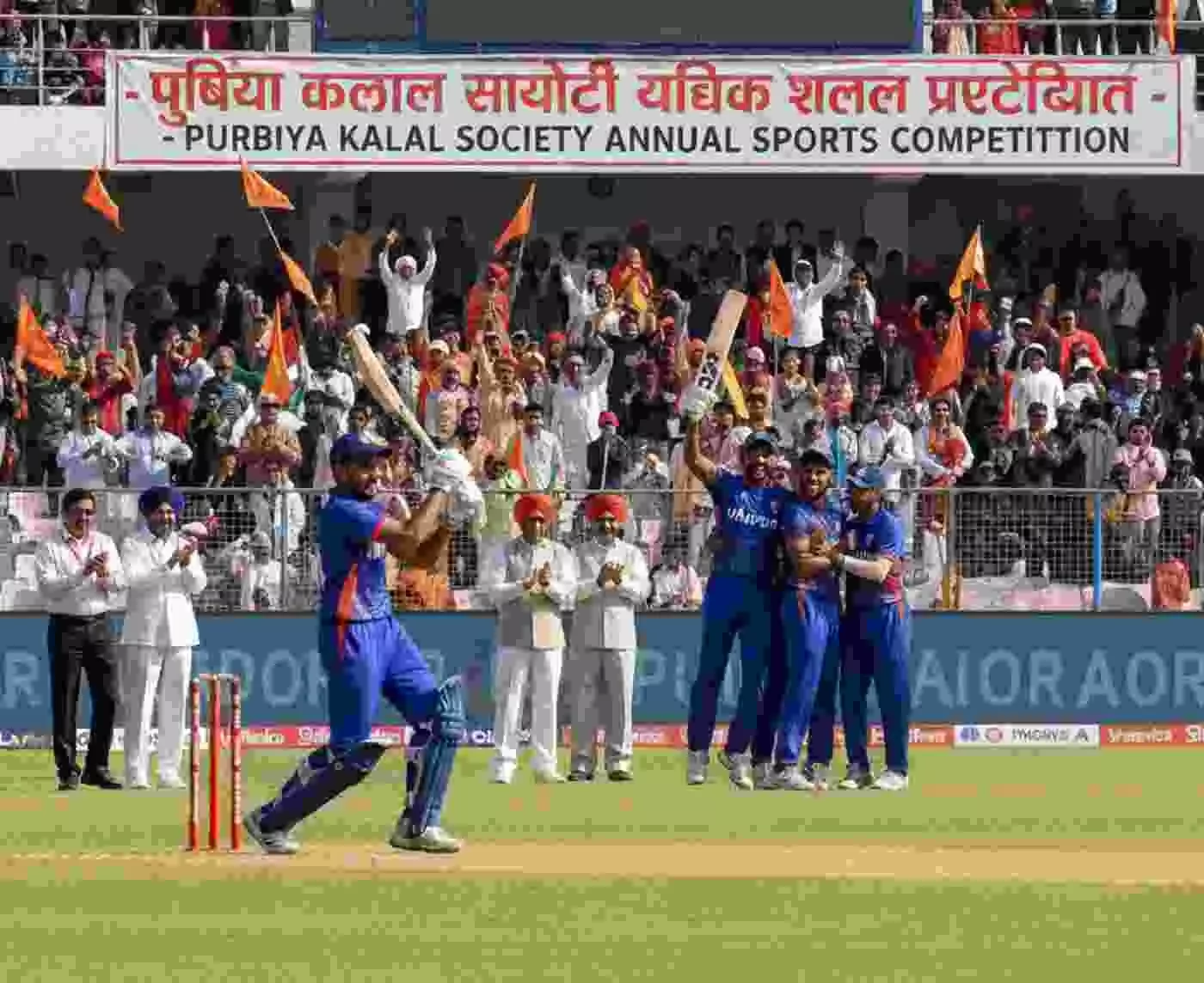 उदयपुर में पूर्बिया कलाल समाज वार्षिक खेलकूद प्रतियोगिता में ओंगणा टीम की शानदार जीत उदयपुर में पूर्बिया कलाल समाज वार्षिक खेलकूद प्रतियोगिता में ओंगणा टीम की शानदार जीत
