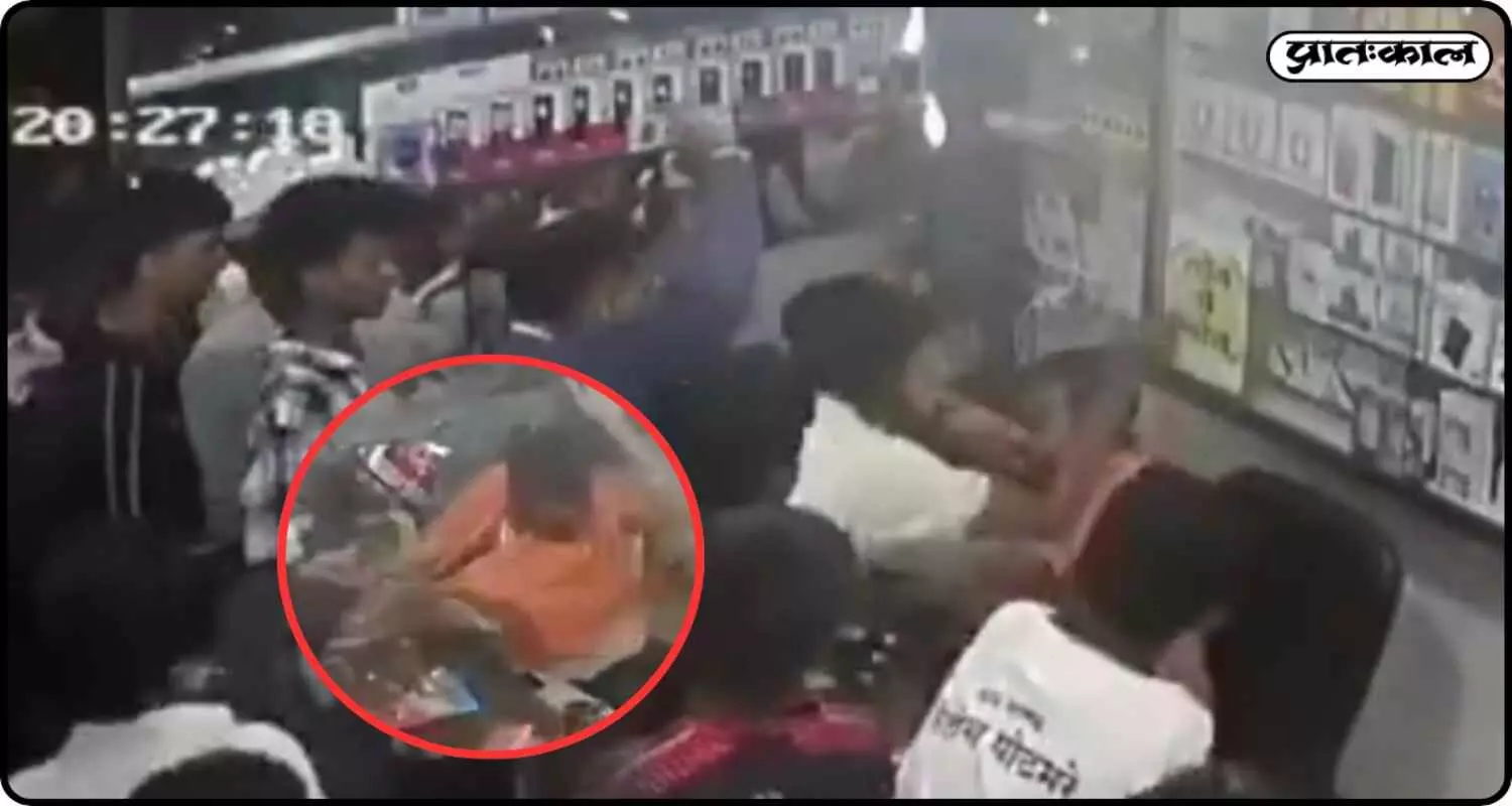 MIDC रबाले में क्रिसमस विवाद ; व्हाट्सएप स्टेटस के चलते बजरंग दल कार्यकर्ता पर हमला MIDC रबाले में क्रिसमस विवाद ; व्हाट्सएप स्टेटस के चलते बजरंग दल कार्यकर्ता पर हमला