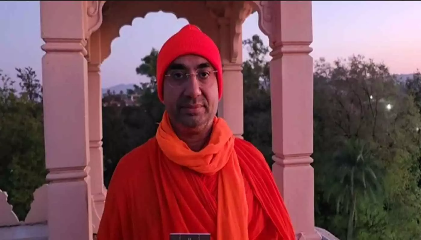 माउंट आबू: स्वामीनारायण शिक्षा पत्री के 200 वर्ष पूर्ण होने पर भव्य आयोजन, विद्यार्थियों को हजारों प्रतियों का वितरण