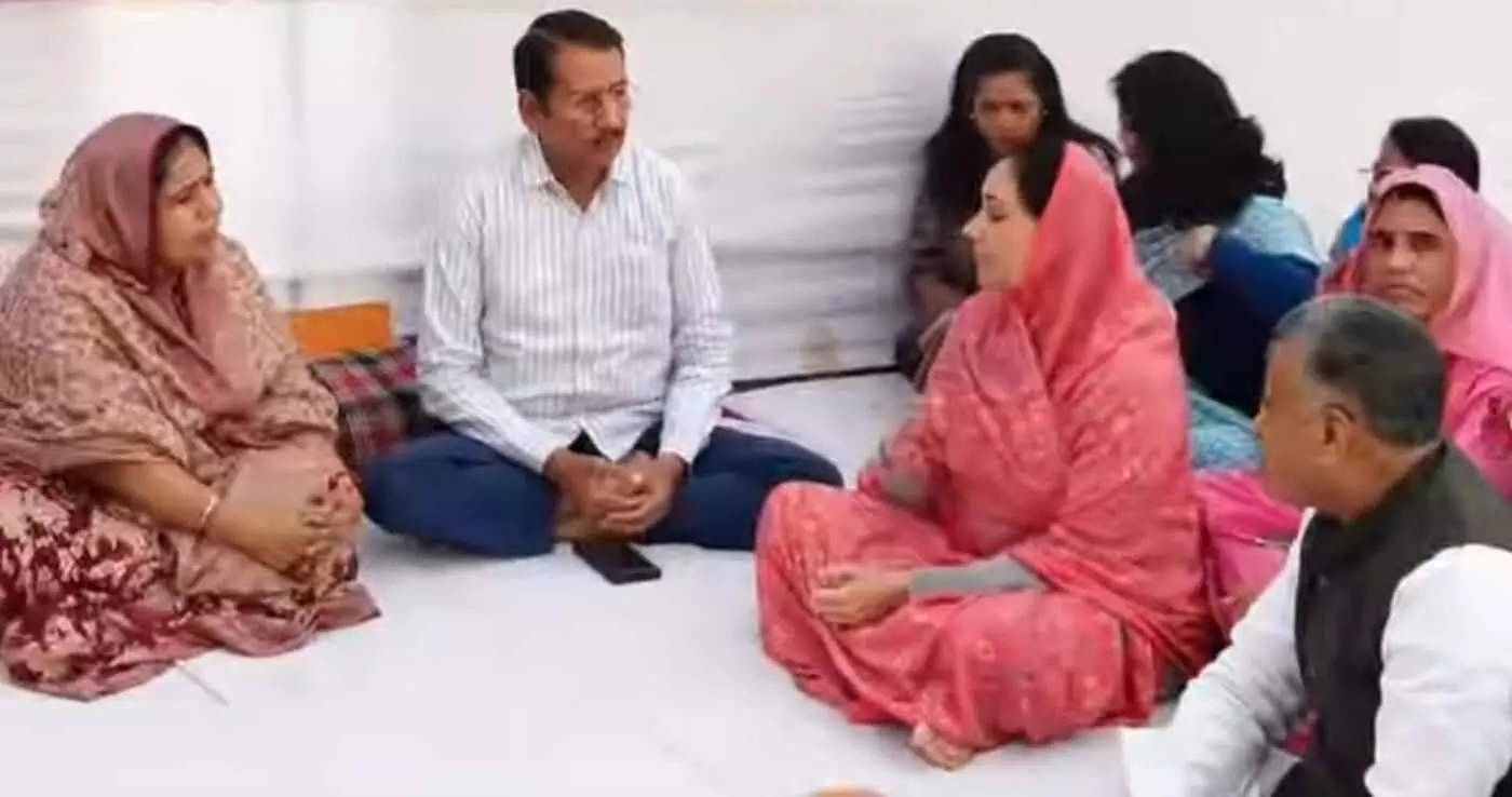 ब्यावर में उप मुख्यमंत्री दीया कुमारी ने स्व. विशनलाल बाघमार के निधन पर जताया शोक ब्यावर में उप मुख्यमंत्री दीया कुमारी ने स्व. विशनलाल बाघमार के निधन पर जताया शोक