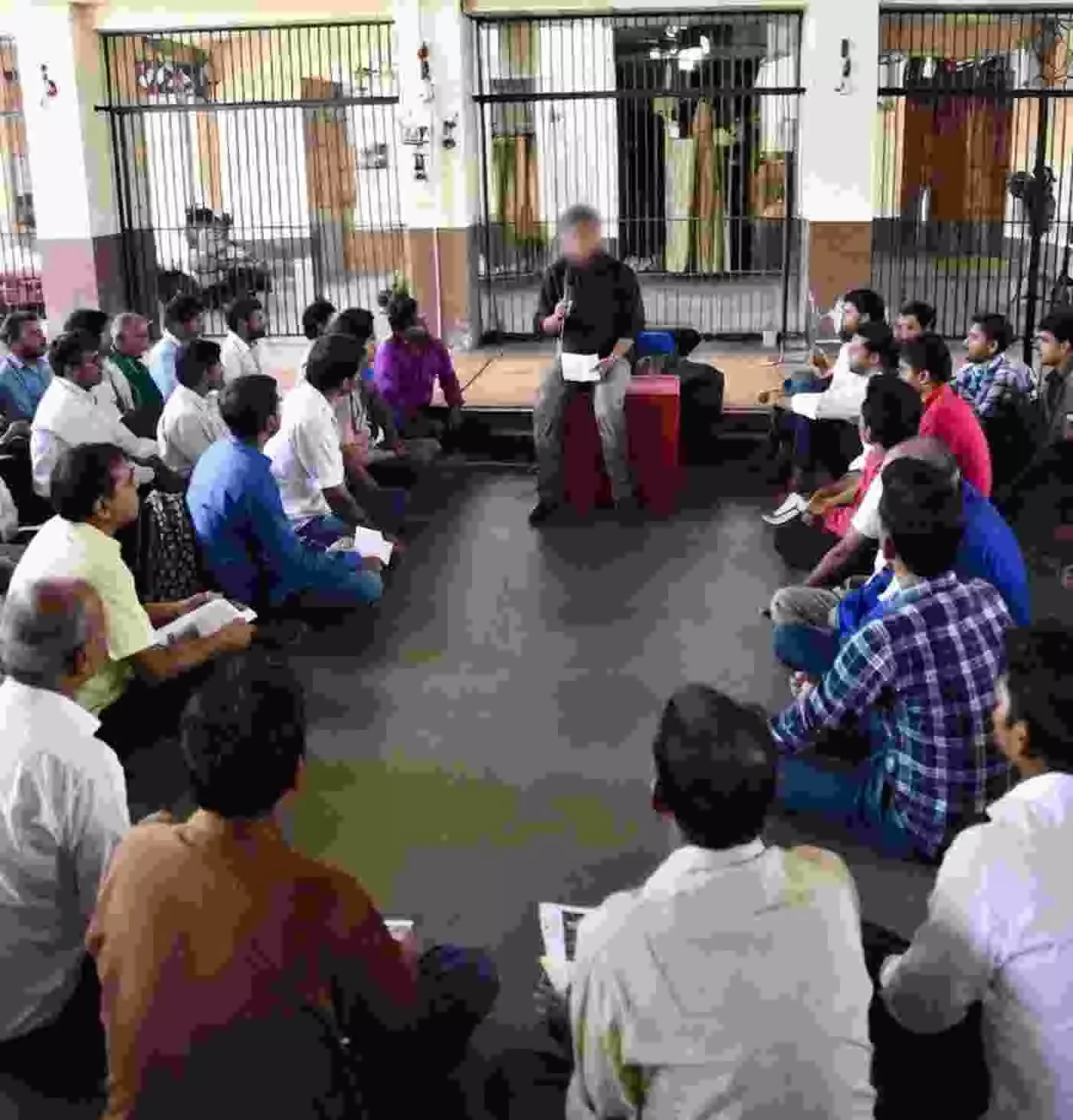 उदयपुर में सेंट्रल जेल में कैदियों के लिए स्टोरीटेलिंग कार्यक्रम: रचनात्मकता और आत्मविश्वास का सशक्त मंच उदयपुर में सेंट्रल जेल में कैदियों के लिए स्टोरीटेलिंग कार्यक्रम: रचनात्मकता और आत्मविश्वास का सशक्त मंच