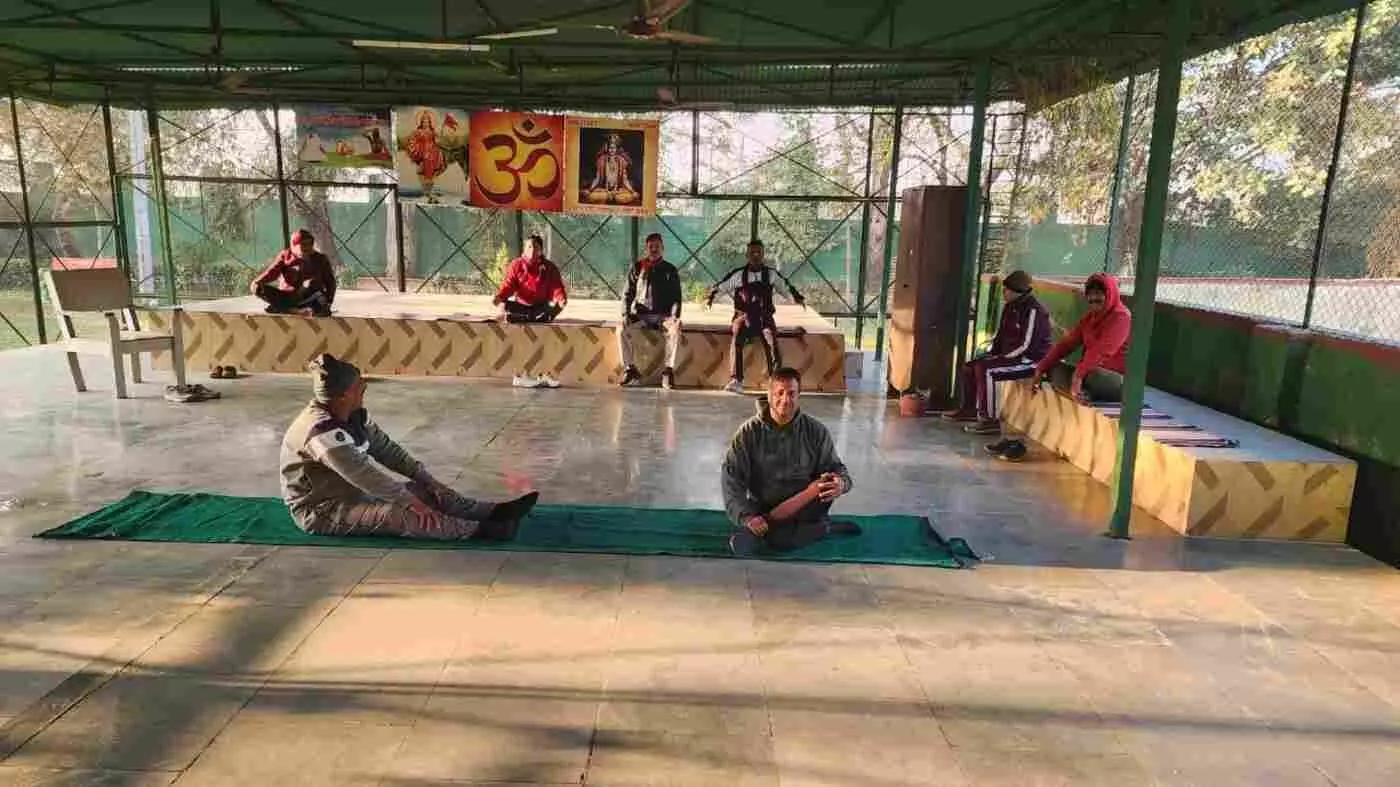 बारां में योग क्लब ने स्वामी विवेकानंद जयंती की तैयारियों को दिया अंतिम रूप, पब्लिक पार्क की अव्यवस्थाओं पर उठे सवाल बारां में योग क्लब ने स्वामी विवेकानंद जयंती की तैयारियों को दिया अंतिम रूप, पब्लिक पार्क की अव्यवस्थाओं पर उठे सवाल