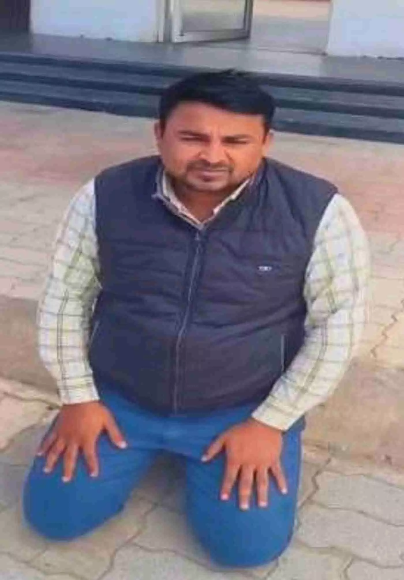 भीलवाड़ा: वांछित हिस्ट्रीशीटर कालूलाल गुर्जर गिरफ्तार, खनन कार्य में बाधा डालने और धमकी देने का मामला भीलवाड़ा: वांछित हिस्ट्रीशीटर कालूलाल गुर्जर गिरफ्तार, खनन कार्य में बाधा डालने और धमकी देने का मामला