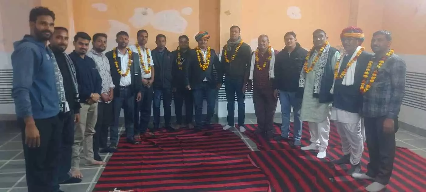 भीलवाड़ा: तेली समाज ने जिला बार एसोसिएशन चुनाव में जीतने वाले प्रताप लाल तेली का भव्य स्वागत एवं अभिनंदन किया भीलवाड़ा: तेली समाज ने जिला बार एसोसिएशन चुनाव में जीतने वाले प्रताप लाल तेली का भव्य स्वागत एवं अभिनंदन किया