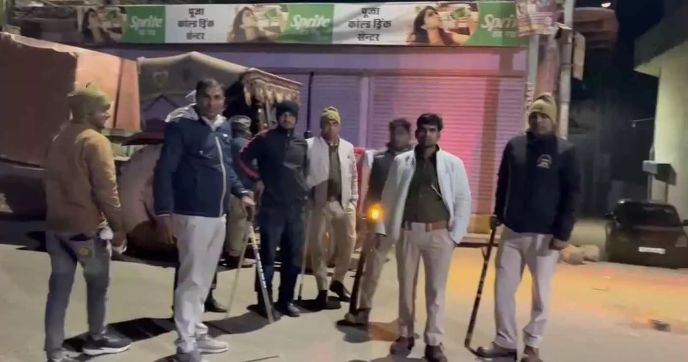 बयाना वन विभाग की बड़ी कार्रवाई: अवैध खनन में पांच ट्रैक्टर-ट्रॉली जब्त बयाना वन विभाग की बड़ी कार्रवाई: अवैध खनन में पांच ट्रैक्टर-ट्रॉली जब्त