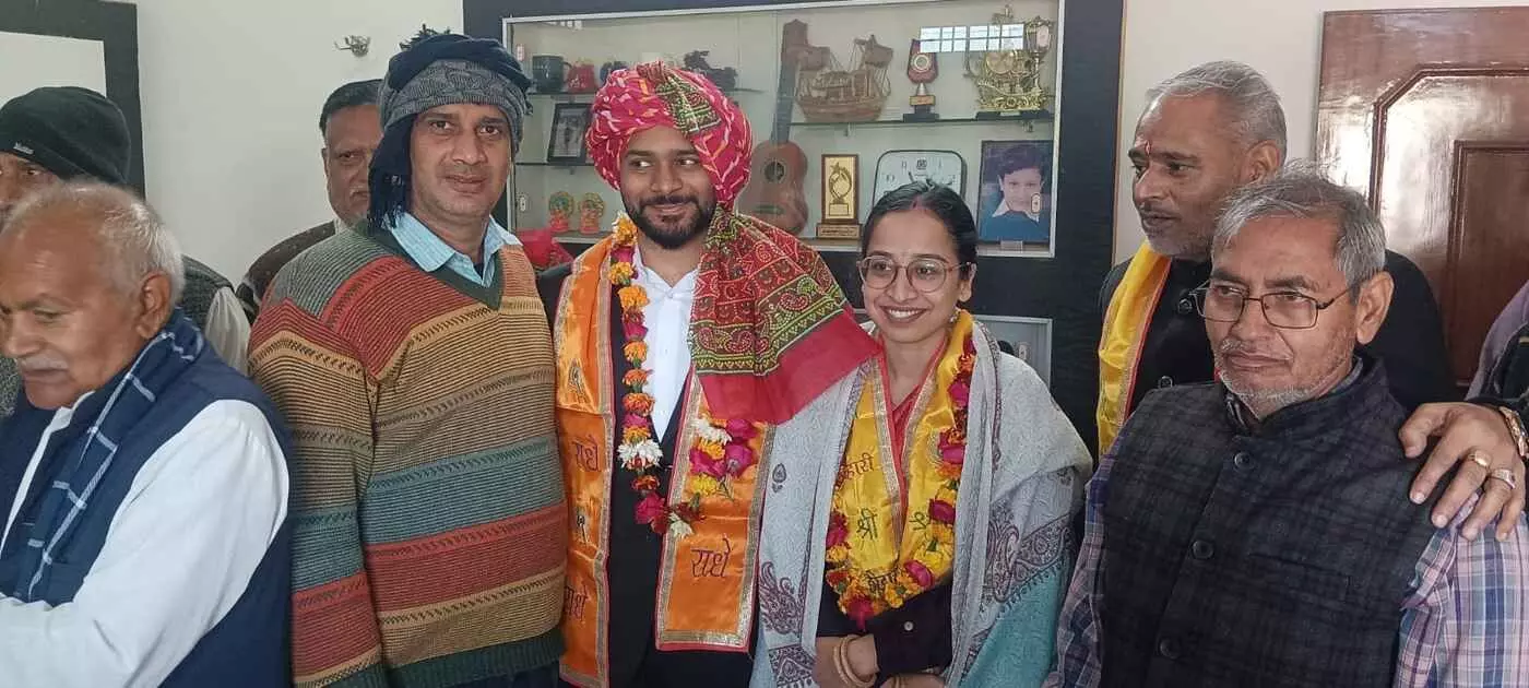 भुसावर में UPSC इंजीनियरिंग सेवा परीक्षा में छठी रैंक हासिल करने वाले स्पेस गुप्ता का भव्य स्वागत भुसावर में UPSC इंजीनियरिंग सेवा परीक्षा में छठी रैंक हासिल करने वाले स्पेस गुप्ता का भव्य स्वागत