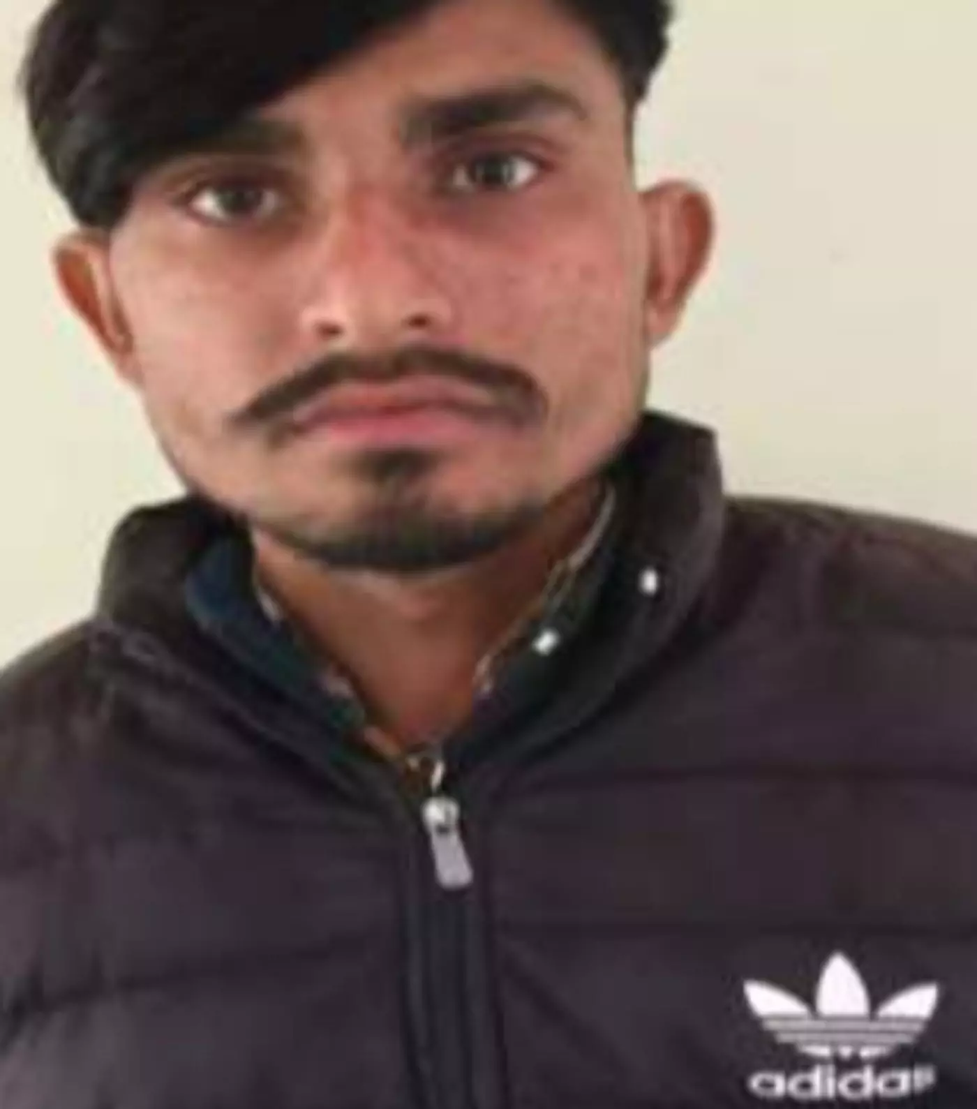 सवाई माधोपुर में बनास नदी से अवैध बजरी परिवहन के फरार आरोपी की नौ माह बाद गिरफ्तारी सवाई माधोपुर में बनास नदी से अवैध बजरी परिवहन के फरार आरोपी की नौ माह बाद गिरफ्तारी