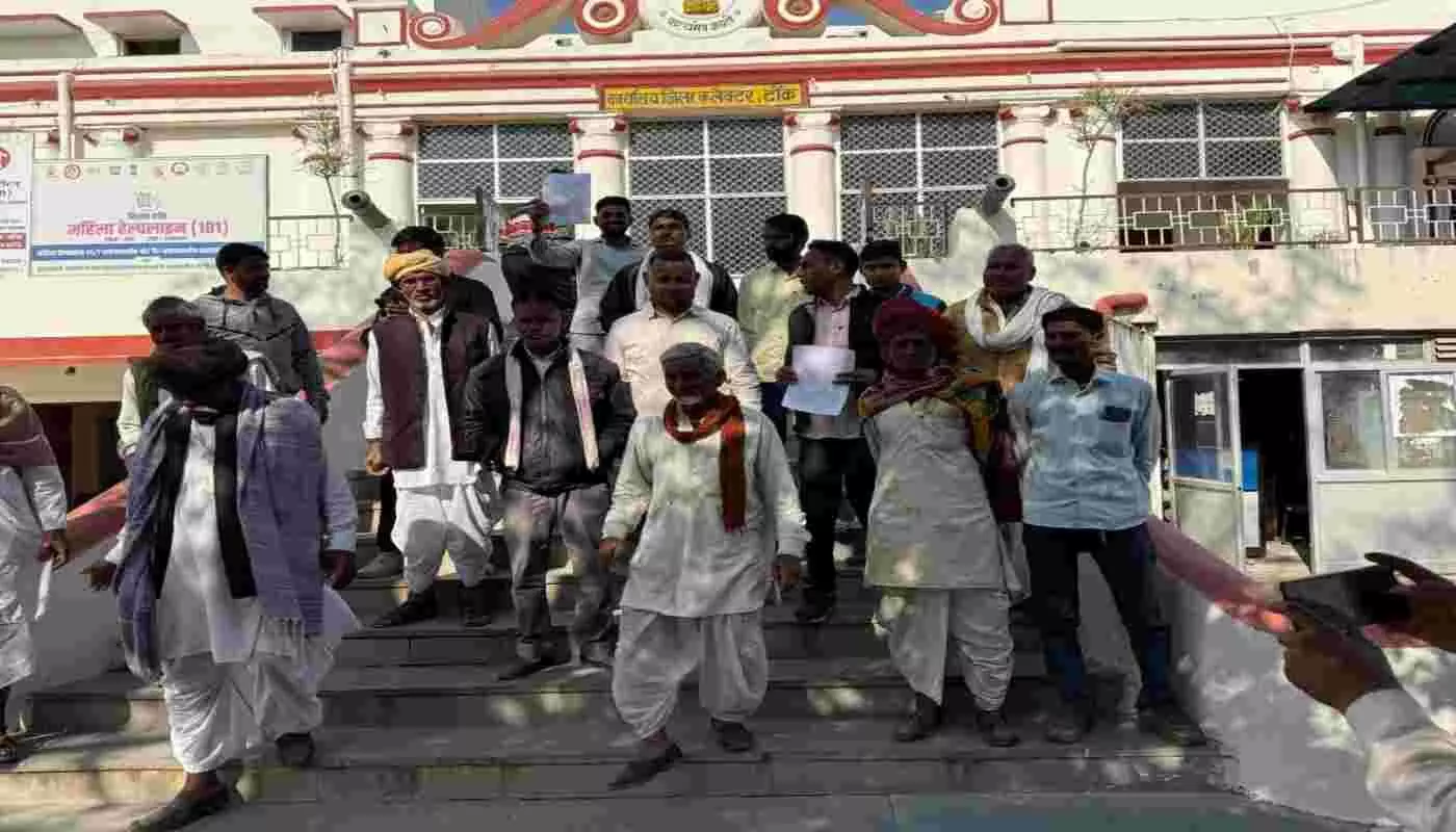 निवाई (टोंक): बड़ागांव सरपंच पिंकी सांखला के समर्थन में ग्रामीणों का शक्ति प्रदर्शन, जिला कलेक्टर को सौंपा ज्ञापन