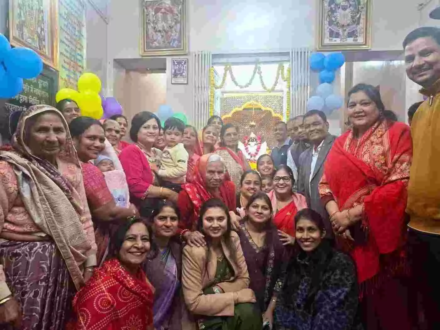 भीलवाड़ा: रघुनाथजी मंदिर में पटवारी परिवार द्वारा पौषबड़ा महोत्सव का भव्य आयोजन, भक्ति-रस में डूबे श्रद्धालु भीलवाड़ा: रघुनाथजी मंदिर में पटवारी परिवार द्वारा पौषबड़ा महोत्सव का भव्य आयोजन, भक्ति-रस में डूबे श्रद्धालु