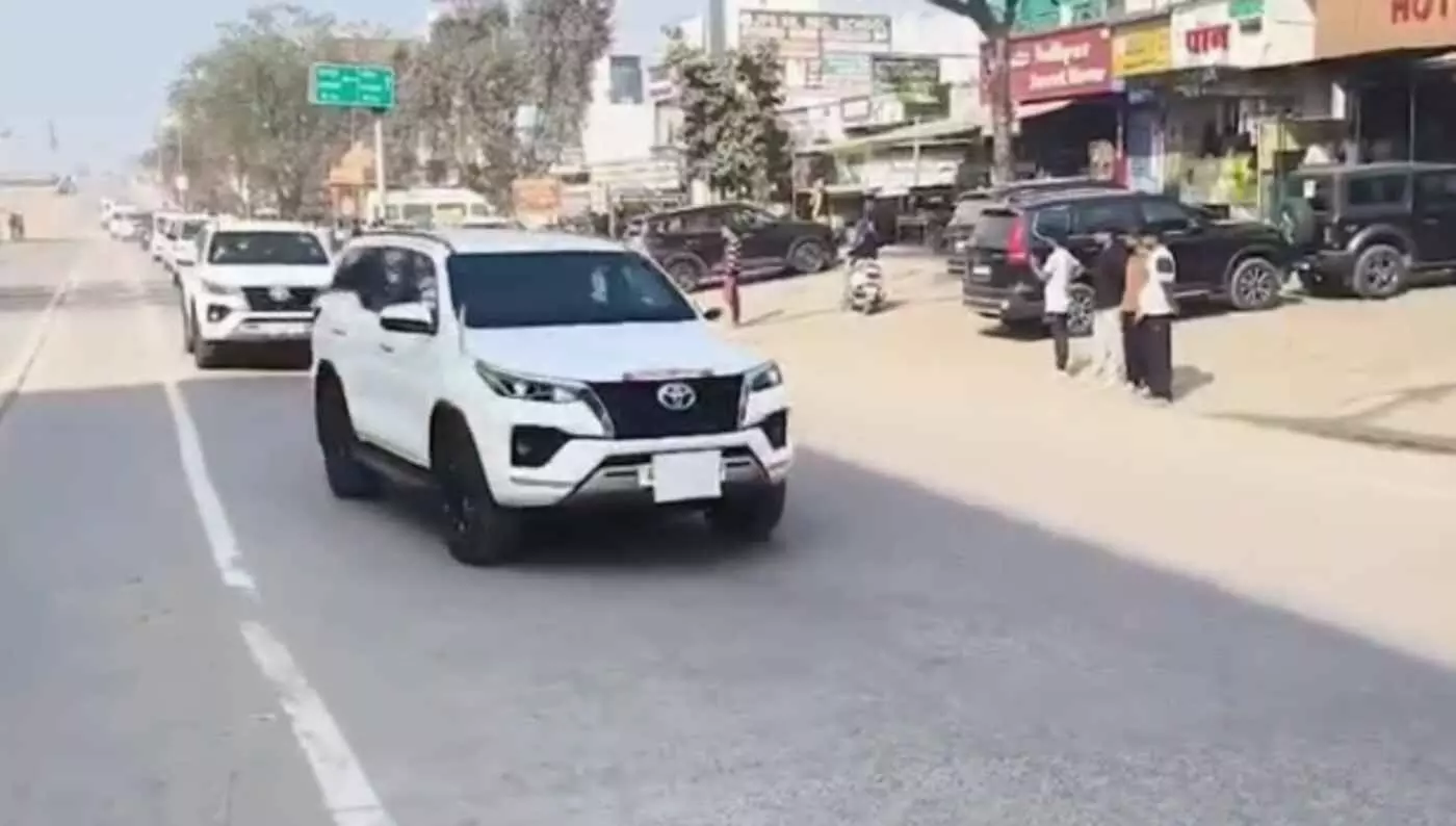 सवाई माधोपुर में प्रियंका वाड्रा और राहुल गांधी रणथम्भौर में नए साल की छुट्टियों पर पहुंचे सवाई माधोपुर में प्रियंका वाड्रा और राहुल गांधी रणथम्भौर में नए साल की छुट्टियों पर पहुंचे
