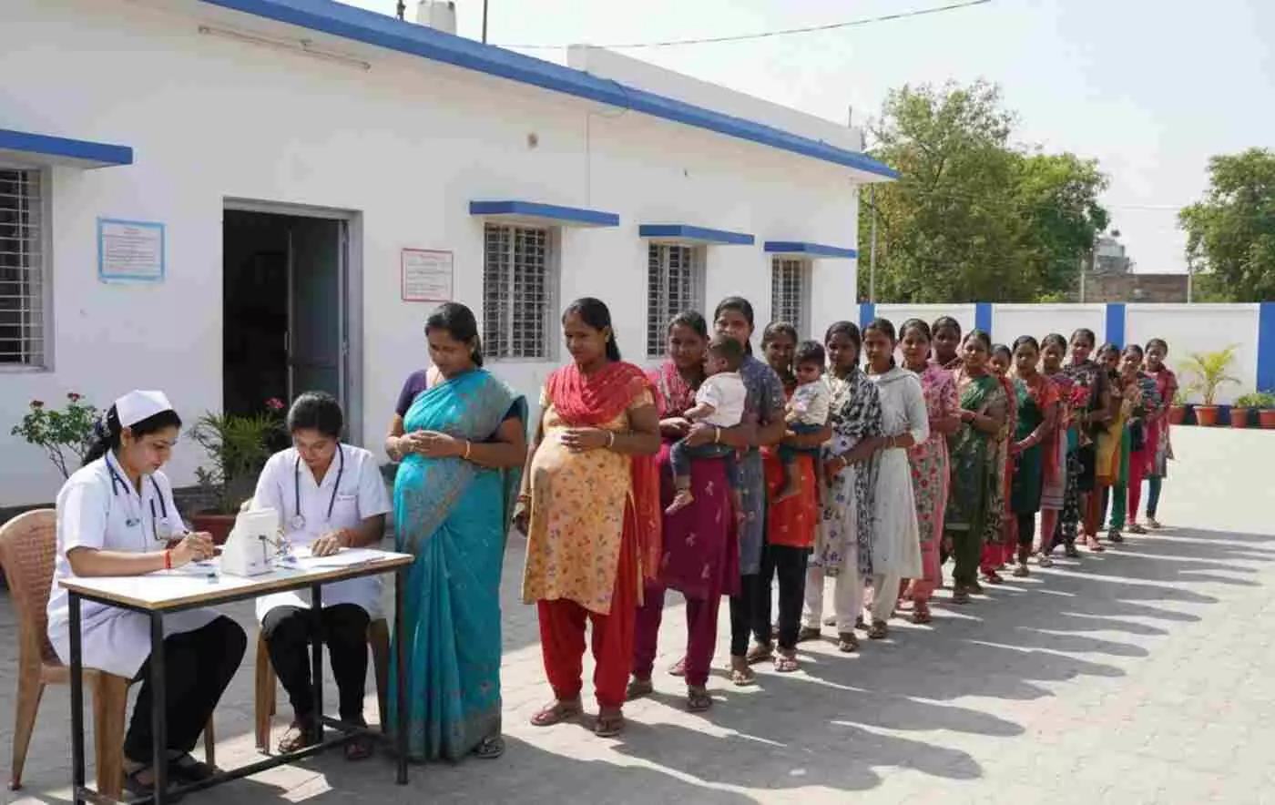 सवाई माधोपुर में शक्ति दिवस: एनीमिया मुक्त राजस्थान के तहत गर्भवती महिलाओं और बच्चों को आयरन की खुराक से लाभ सवाई माधोपुर में शक्ति दिवस: एनीमिया मुक्त राजस्थान के तहत गर्भवती महिलाओं और बच्चों को आयरन की खुराक से लाभ