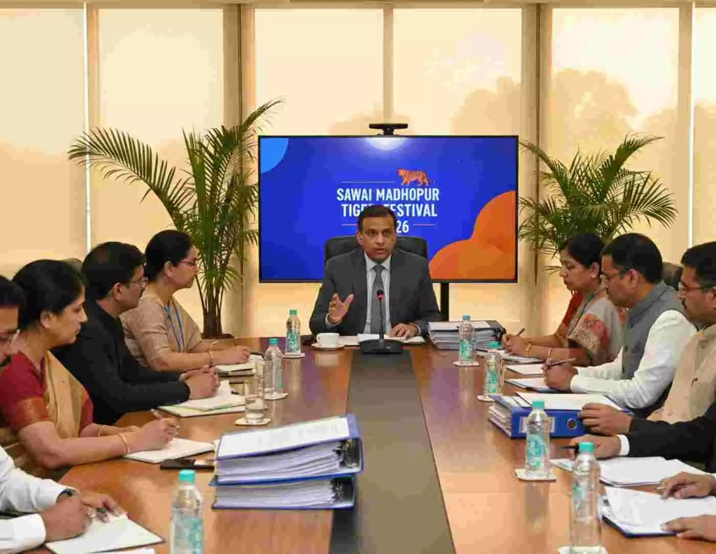 सवाई माधोपुर में 17-19 जनवरी टाईगर उत्सव की तैयारी: जिला कलक्टर काना राम की अध्यक्षता में महत्वपूर्ण बैठक 31 दिसंबर को सवाई माधोपुर में 17-19 जनवरी टाईगर उत्सव की तैयारी: जिला कलक्टर काना राम की अध्यक्षता में महत्वपूर्ण बैठक 31 दिसंबर को