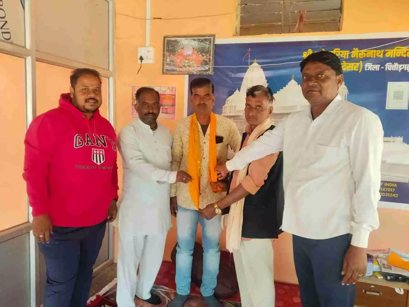 जयपुर: सत्यम योगी राजस्थान नाथ समाज के प्रदेश अध्यक्ष निर्वाचित, 2571 वोट से हासिल की शानदार जीत जयपुर: सत्यम योगी राजस्थान नाथ समाज के प्रदेश अध्यक्ष निर्वाचित, 2571 वोट से हासिल की शानदार जीत