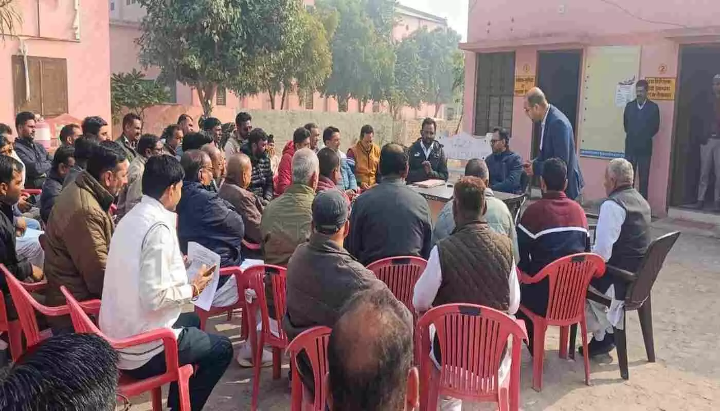 हनुमानगढ़ में जिला कलेक्टर का श्रम विभाग में औचक निरीक्षण, मिशन बुनियाद के प्रभावी क्रियान्वयन के दिए सख्त निर्देश हनुमानगढ़ में जिला कलेक्टर का श्रम विभाग में औचक निरीक्षण, मिशन बुनियाद के प्रभावी क्रियान्वयन के दिए सख्त निर्देश