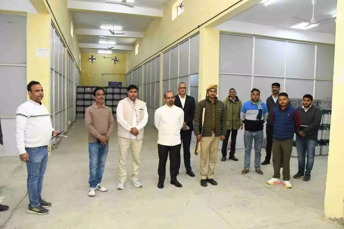 सवाई माधोपुर में जिला निर्वाचन अधिकारी ने किया ईवीएम-वीवीपैट वेयरहाउस का सघन निरीक्षण