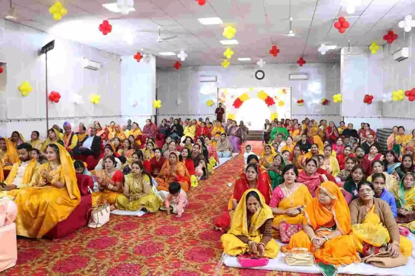 जयपुर में नन्दोत्सव की धूम, नववर्ष पर छप्पन भोग और गोवर्धन पूजा का भव्य आयोजन जयपुर में नन्दोत्सव की धूम, नववर्ष पर छप्पन भोग और गोवर्धन पूजा का भव्य आयोजन