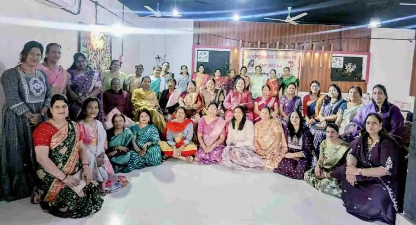 बारां में अंतरराष्ट्रीय वैश्य महासम्मेलन महिला इकाई द्वारा नववर्ष का भव्य स्वागत बारां में अंतरराष्ट्रीय वैश्य महासम्मेलन महिला इकाई द्वारा नववर्ष का भव्य स्वागत