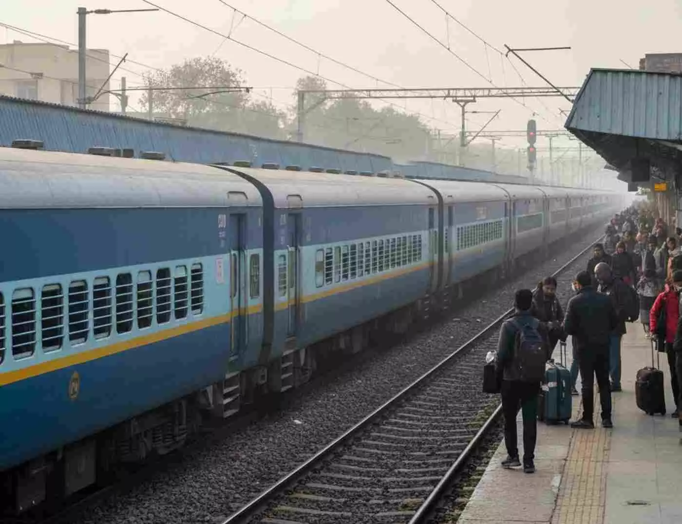 जयपुर में शुरू हुई रेवाड़ी-रींगस और जयपुर-भिवानी एक्सप्रेस स्पेशल रेलसेवाएँ जयपुर में शुरू हुई रेवाड़ी-रींगस और जयपुर-भिवानी एक्सप्रेस स्पेशल रेलसेवाएँ