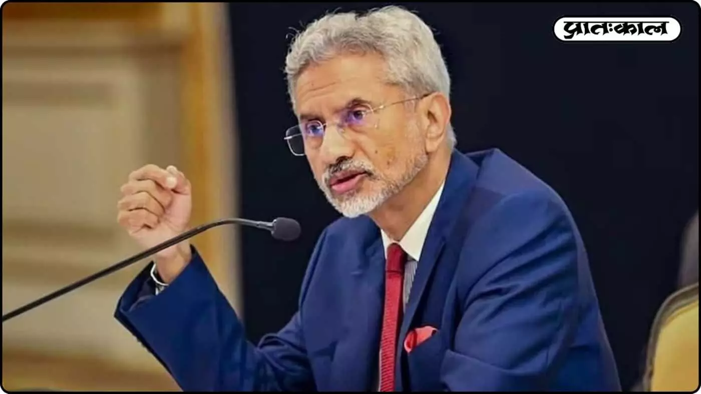 ऑपरेशन सिंदूर के बाद पहली मुलाकात; ढाका में पाक नेता से क्यों मिले जयशंकर? ऑपरेशन सिंदूर के बाद पहली मुलाकात; ढाका में पाक नेता से क्यों मिले जयशंकर?