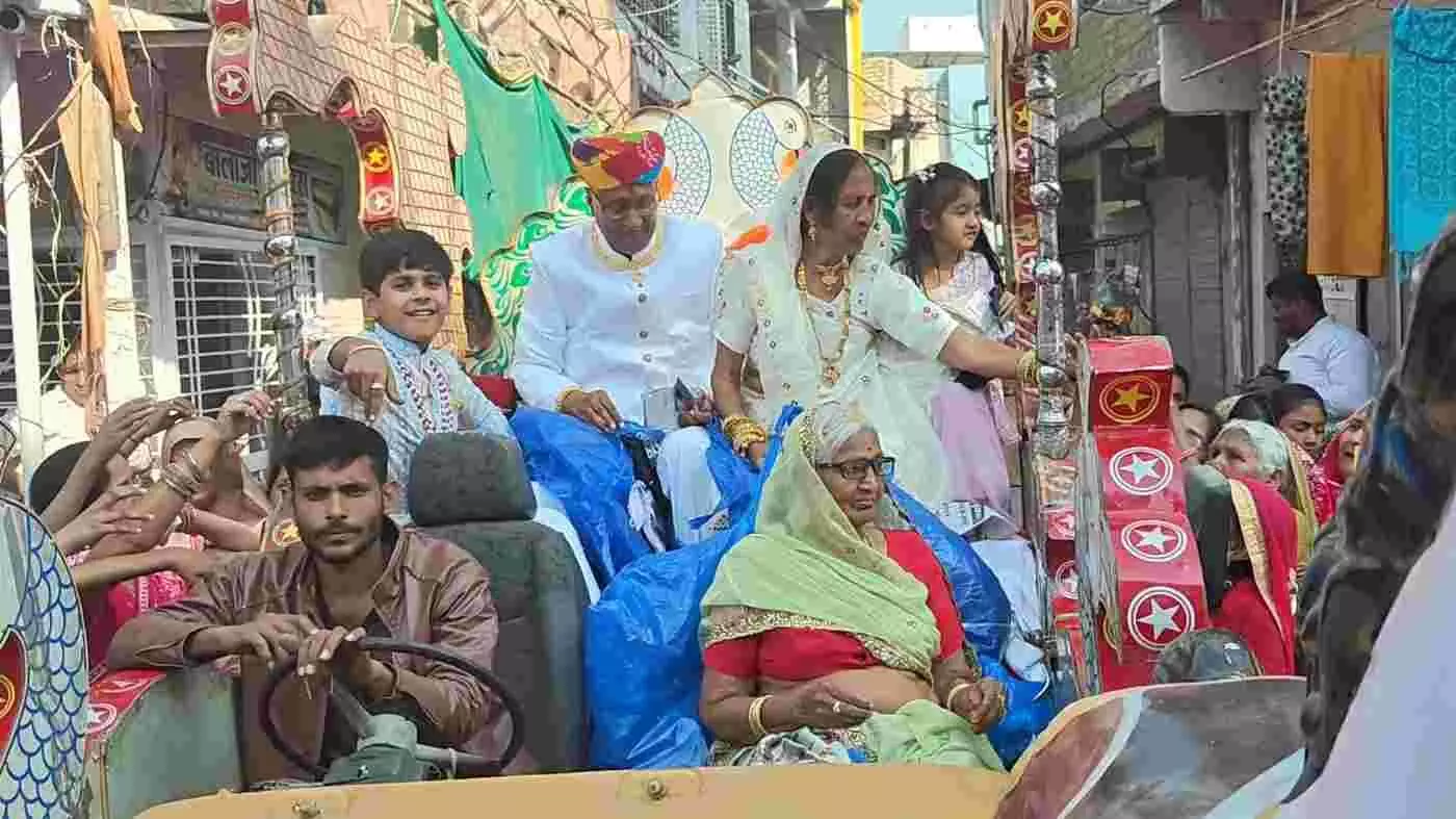 चिकारड़ा में तप अनुमोदन महोत्सव का भव्य आयोजन, द्वितीय वर्षीतप आराधक शोभागमल छाजेड़ का हुआ ऐतिहासिक बहुमान चिकारड़ा में तप अनुमोदन महोत्सव का भव्य आयोजन, द्वितीय वर्षीतप आराधक शोभागमल छाजेड़ का हुआ ऐतिहासिक बहुमान