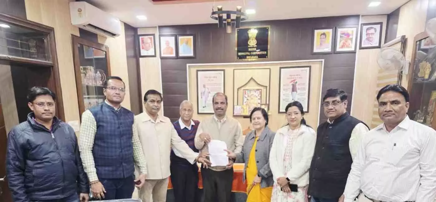 भीलवाड़ा में मुसीबत की राह बने रेलवे अंडरपास, उपभोक्ता अधिकार समिति ने महापौर का घेराव कर जताया आक्रोश भीलवाड़ा में मुसीबत की राह बने रेलवे अंडरपास, उपभोक्ता अधिकार समिति ने महापौर का घेराव कर जताया आक्रोश