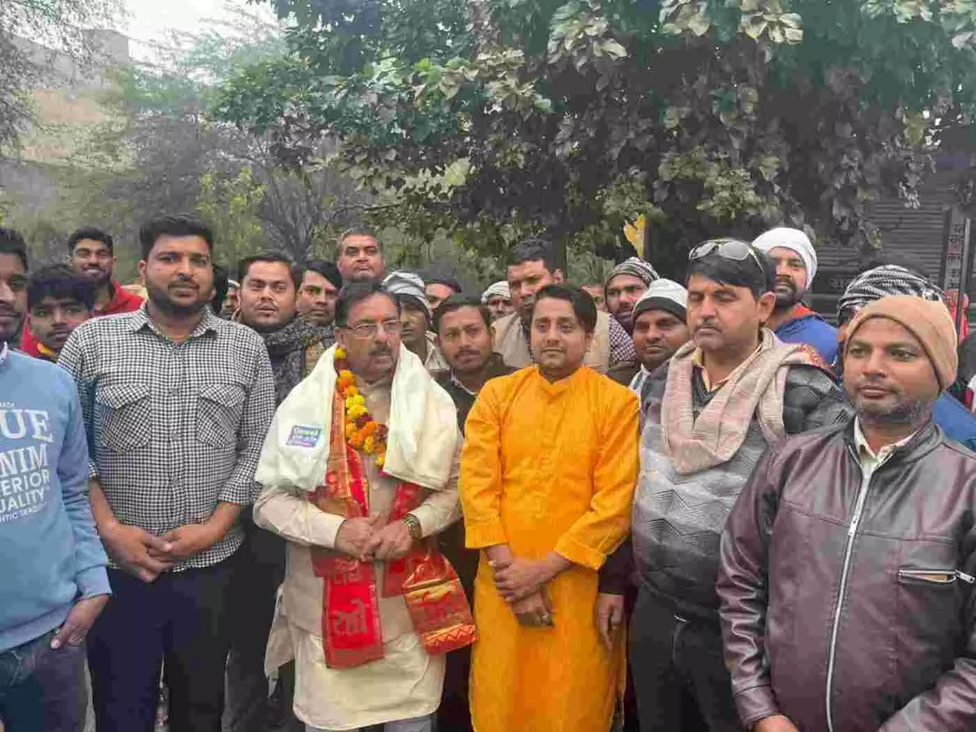 भुसावर: राज्य वित्त आयोग के अध्यक्ष डॉ. अरुण चतुर्वेदी का जोरदार स्वागत, कार्यकर्ताओं ने जोशीले नारों से गूंजाया राष्ट्रीय राजमार्ग भुसावर: राज्य वित्त आयोग के अध्यक्ष डॉ. अरुण चतुर्वेदी का जोरदार स्वागत, कार्यकर्ताओं ने जोशीले नारों से गूंजाया राष्ट्रीय राजमार्ग