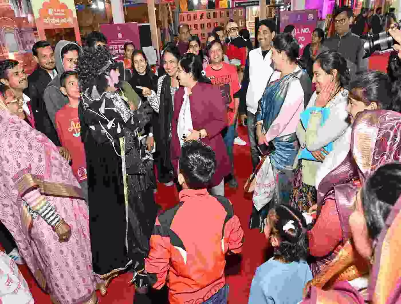 जयपुर: सरस राजसखी राष्ट्रीय मेले में नव वर्ष का भव्य आगाज़, एसएचजी दीदियों के हुनर ने रचा सफलता का नया कीर्तिमान