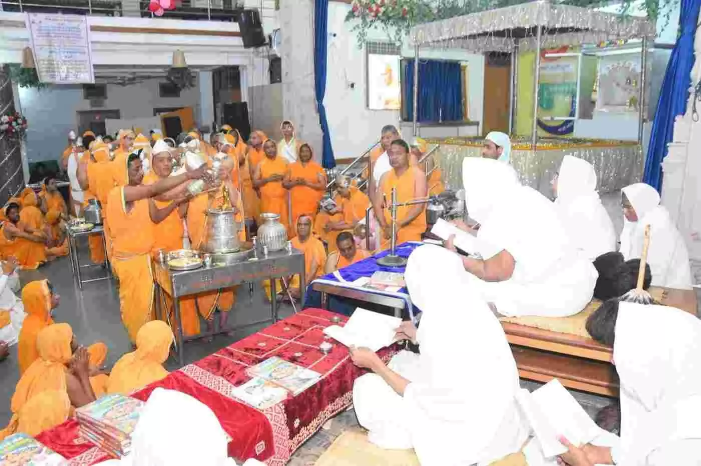 कोटा: नववर्ष की आध्यात्मिक भोर, तलवंडी दिगंबर जैन मंदिर में उमड़ा आस्था का सैलाब