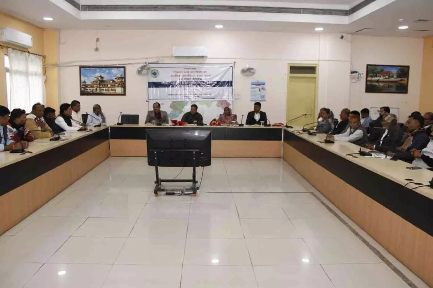 झालावाड़ में ओबीसी राजनीतिक प्रतिनिधित्व पर महामंथन: आयोग सदस्य मोहन मोरवाल ने जानीं जमीनी हकीकतें