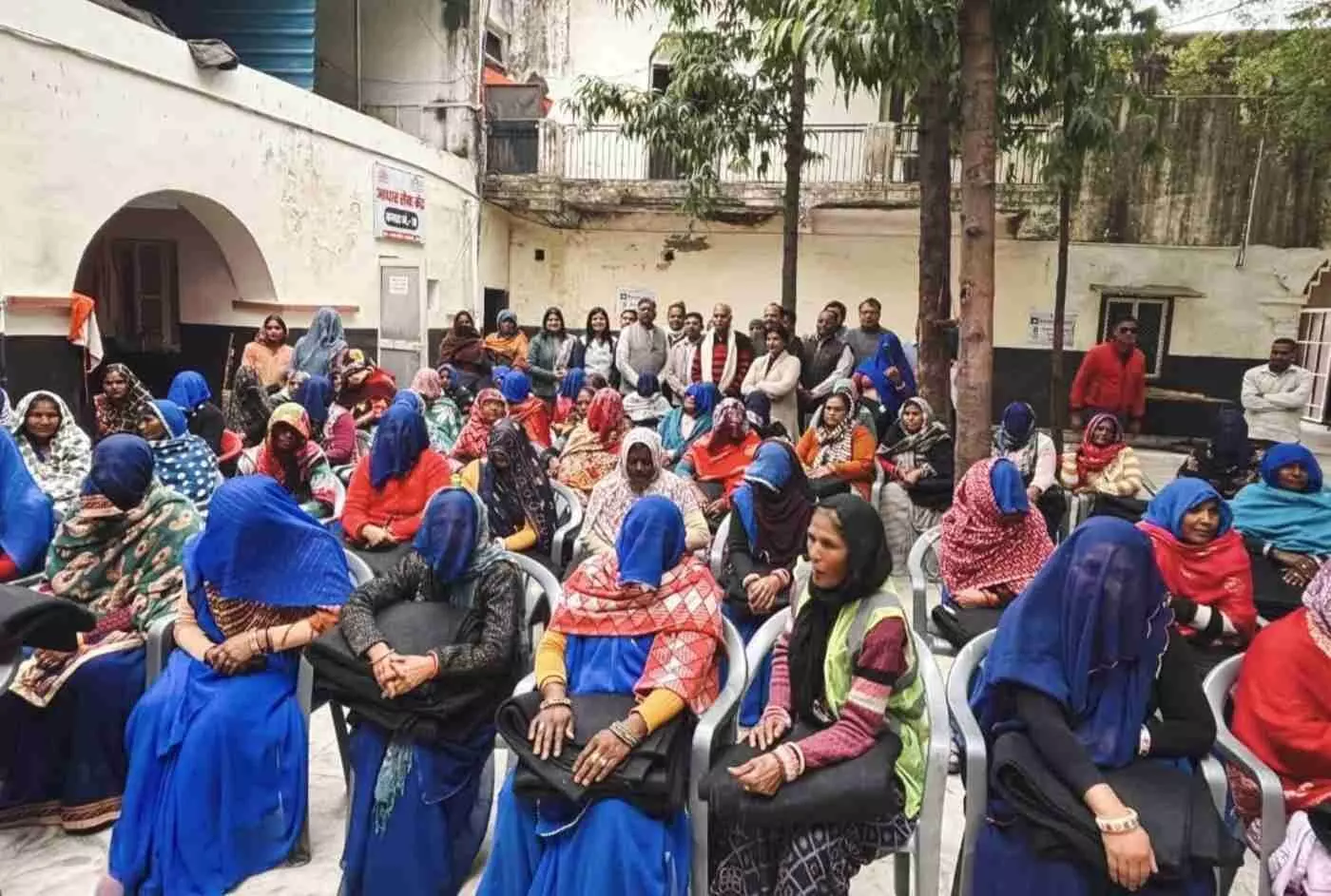 बारां: हाड़ कंपाती ठंड में महिला स्वास्थ्य योद्धाओं को मिला सम्मान, उर्मिला जैन भाया बोलीं- मानव सेवा से बड़ा कोई धर्म नहीं बारां: हाड़ कंपाती ठंड में महिला स्वास्थ्य योद्धाओं को मिला सम्मान, उर्मिला जैन भाया बोलीं- मानव सेवा से बड़ा कोई धर्म नहीं