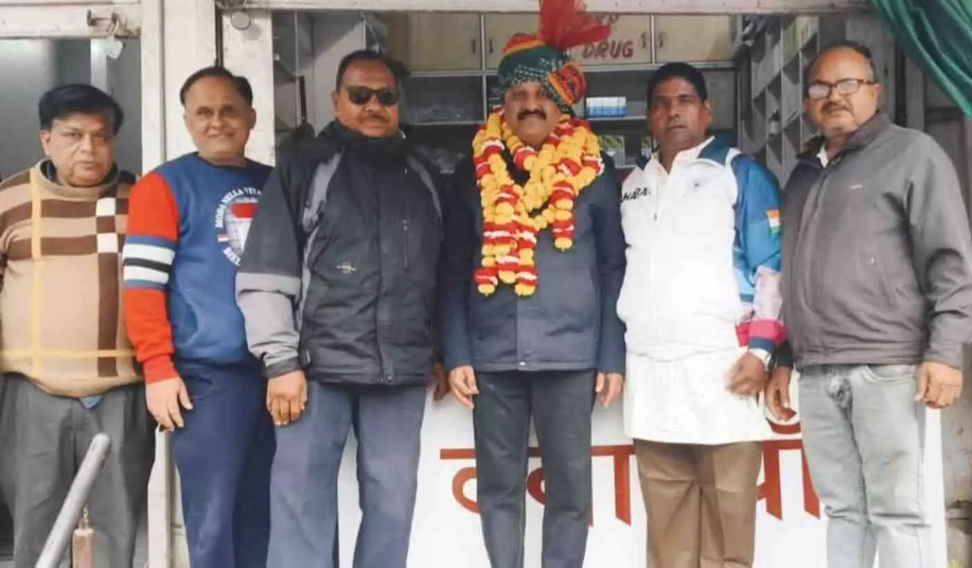 बारां: सेवा के पर्याय बने डॉ. मुश्ताक अहमद अंसारी का सेवानिवृत्ति पर भव्य अभिनंदन बारां: सेवा के पर्याय बने डॉ. मुश्ताक अहमद अंसारी का सेवानिवृत्ति पर भव्य अभिनंदन