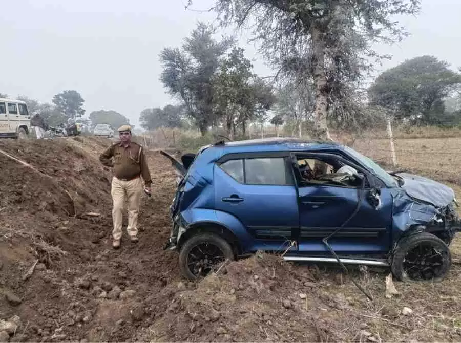 राशमी: शादी की खुशियां मातम में बदलीं, अनियंत्रित कार पलटने से मावली के युवक की दर्दनाक मौत राशमी: शादी की खुशियां मातम में बदलीं, अनियंत्रित कार पलटने से मावली के युवक की दर्दनाक मौत