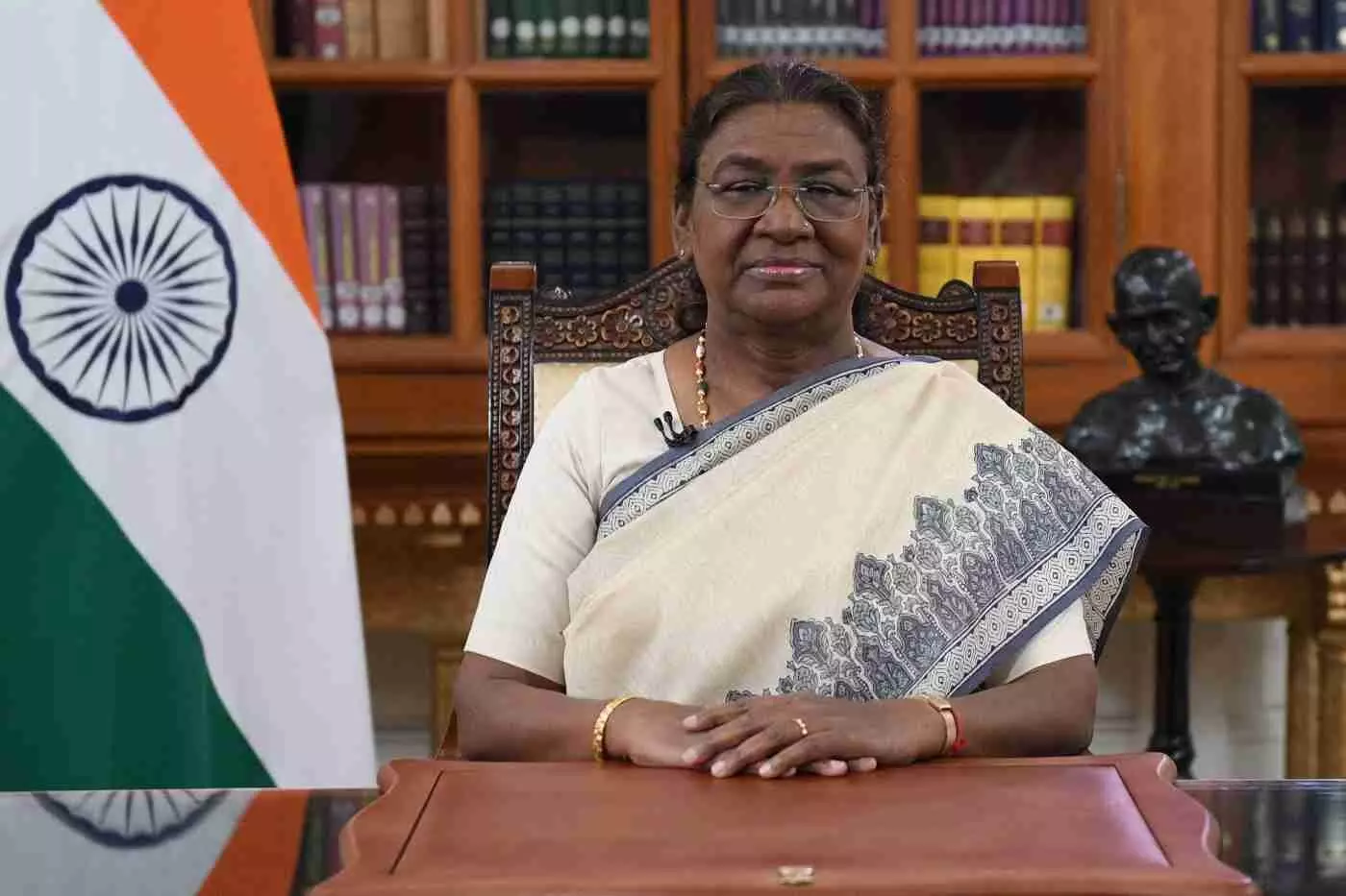 नई दिल्ली में राष्ट्रपति मुर्मु का आह्वान: समावेशी एआई इकोसिस्टम के साथ ‘भविष्य के भारत’ की नींव नई दिल्ली में राष्ट्रपति मुर्मु का आह्वान: समावेशी एआई इकोसिस्टम के साथ ‘भविष्य के भारत’ की नींव