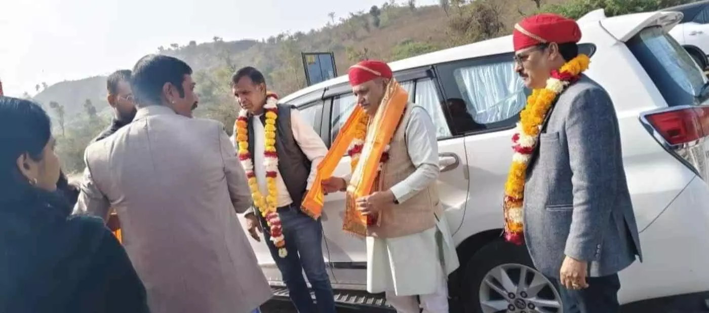 सलूम्बर: साँवरिया कॉलेज में सुखाड़िया विश्वविद्यालय के आला अधिकारियों का भव्य स्वागत, मेवाड़ी परंपरा से महकी हाड़ारानी की नगरी