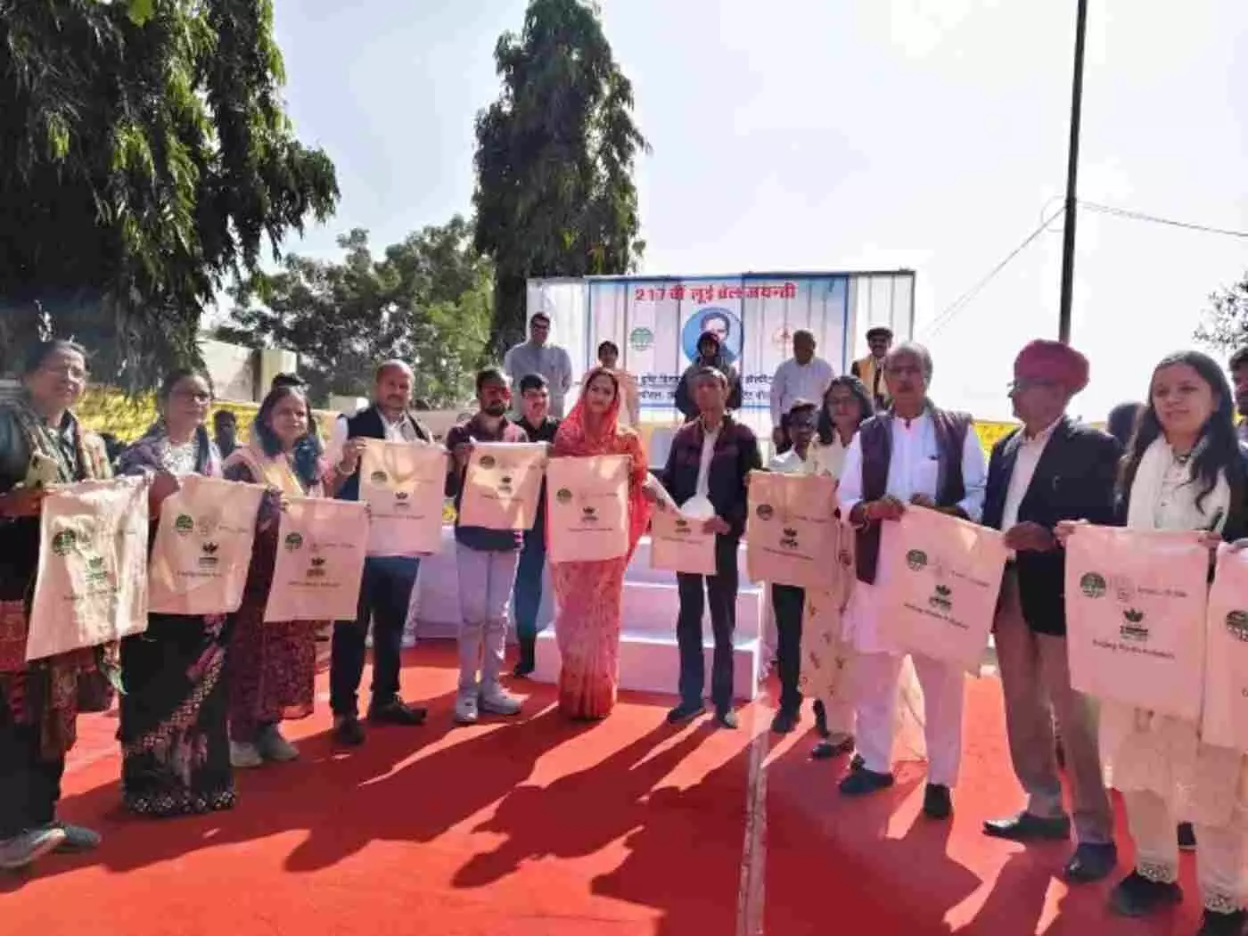 Udaipur: On Louis Brailles birth anniversary, Samiddha Sansthan created history through service and commitment; health camps and environmental protection resonated. Udaipur: On Louis Brailles birth anniversary, Samiddha Sansthan created history through service and commitment; health camps and environmental protection resonated.
