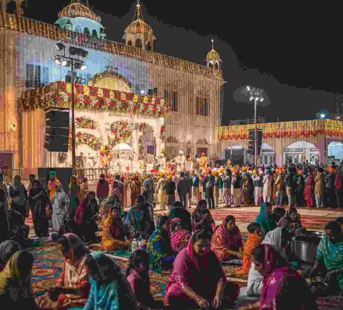 Ai generated image-भीलवाड़ा: शौर्य और आस्था के प्रतीक दशमेश पिता का प्रकाश पर्व आज, भक्ति के रंग में रंगा सिन्धुनगर गुरुद्वारा