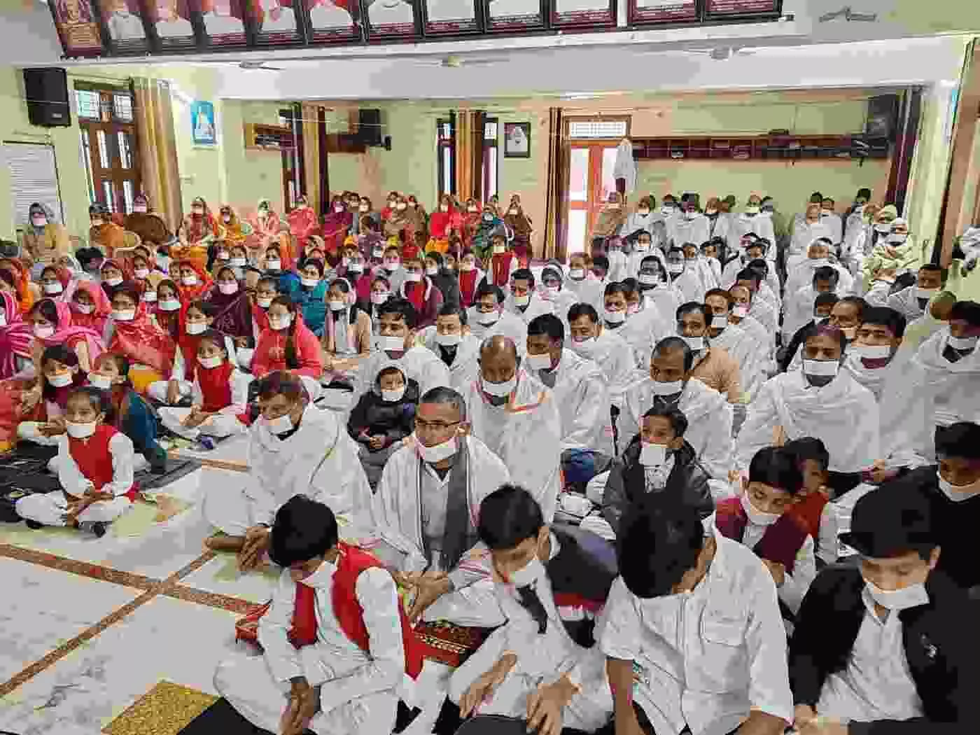 सवाई माधोपुर: अभिनव सामायिक फेस्टिवल में उमड़ा आस्था का सैलाब, मुनिश्री अर्हत कुमारजी ने सिखाए समता के मंत्र