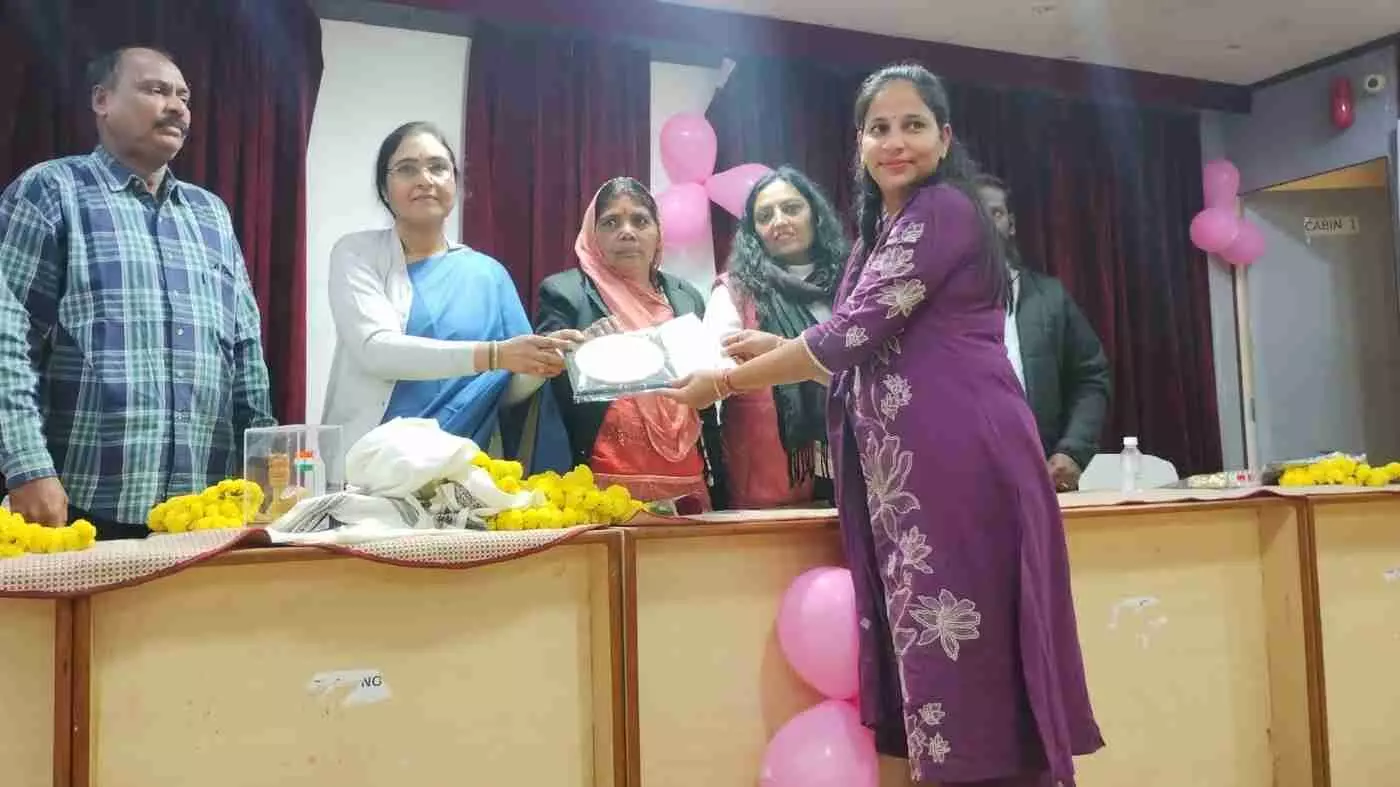 जयपुर: शिक्षा और समाजसेवा की मशाल बनीं दीपिका गुर्जर, सावित्री बाई फुले राष्ट्रीय अवार्ड से नवाजी गईं