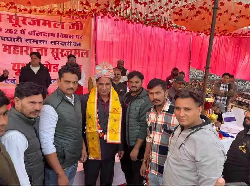 डीग: महाराजा सूरजमल के बलिदान दिवस पर क्रिकेट के महाकुंभ का समापन, बहज की टीम ने जीता एक लाख का खिताब