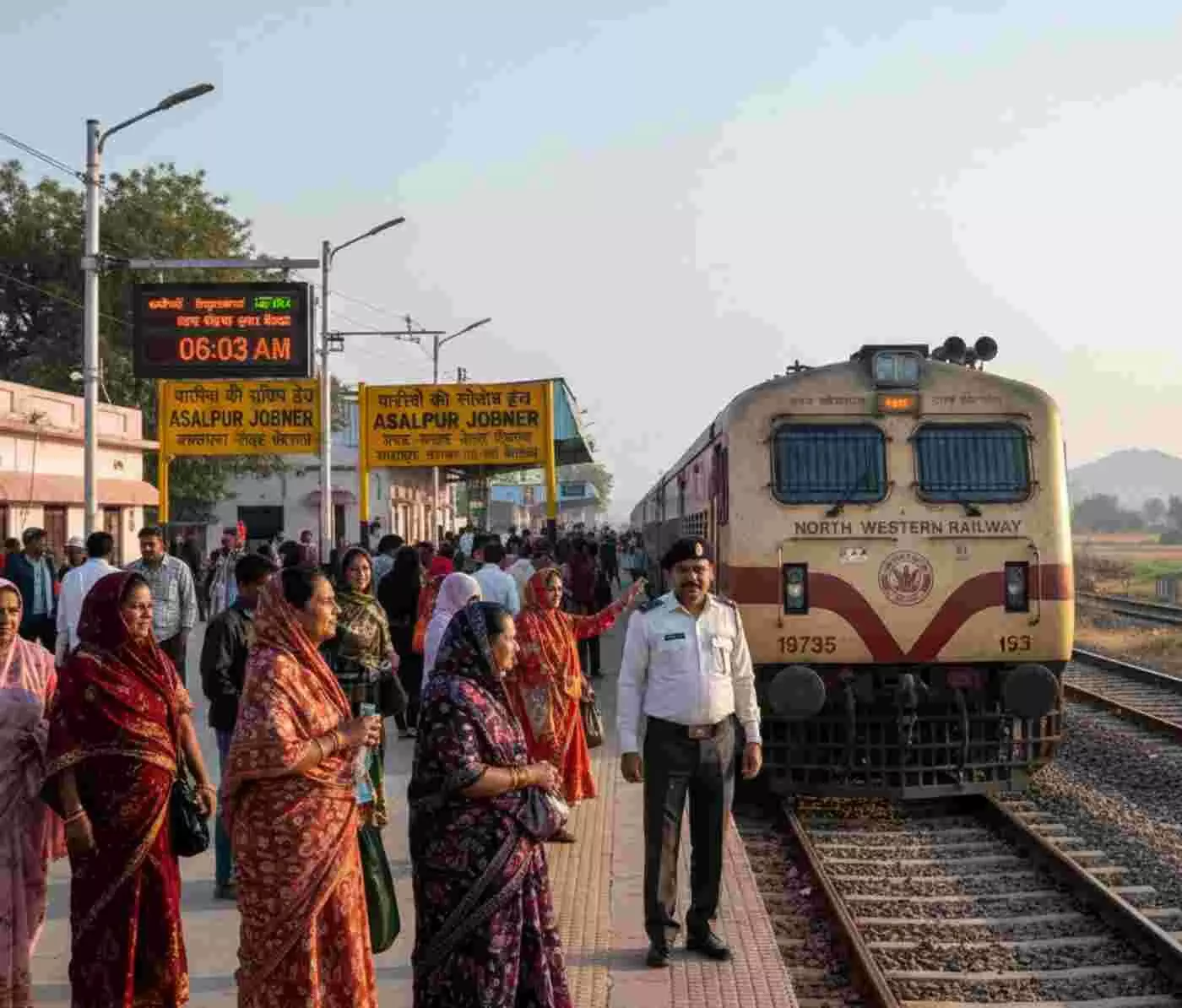 Ai generated image.जयपुर मंडल के यात्रियों के लिए खुशखबरी: तीन प्रमुख स्टेशनों पर ट्रेनों के ठहराव से बढ़ेगी राह की सुगमता