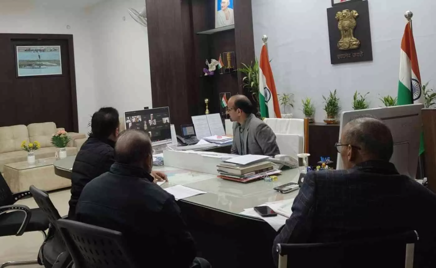 सवाई माधोपुर: लोकतंत्र की शुद्धता का महाभियान, जिला निर्वाचन अधिकारी ने परखी मतदाता सूची और वार्ड पुनर्गठन की तैयारी सवाई माधोपुर: लोकतंत्र की शुद्धता का महाभियान, जिला निर्वाचन अधिकारी ने परखी मतदाता सूची और वार्ड पुनर्गठन की तैयारी