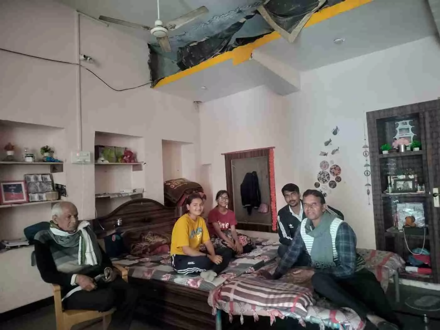 निम्बाहेडा: बोर्ड परीक्षा में श्रेष्ठता के लिए शिक्षकों का अनूठा संकल्प, घर-घर दस्तक से संवर रहा बालिकाओं का भविष्य निम्बाहेडा: बोर्ड परीक्षा में श्रेष्ठता के लिए शिक्षकों का अनूठा संकल्प, घर-घर दस्तक से संवर रहा बालिकाओं का भविष्य